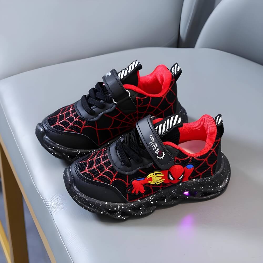 SPIDERKICKS™ | LED-verlichte schoenen voor kinderen